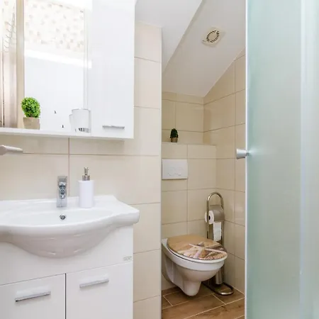 Donita Apartment *